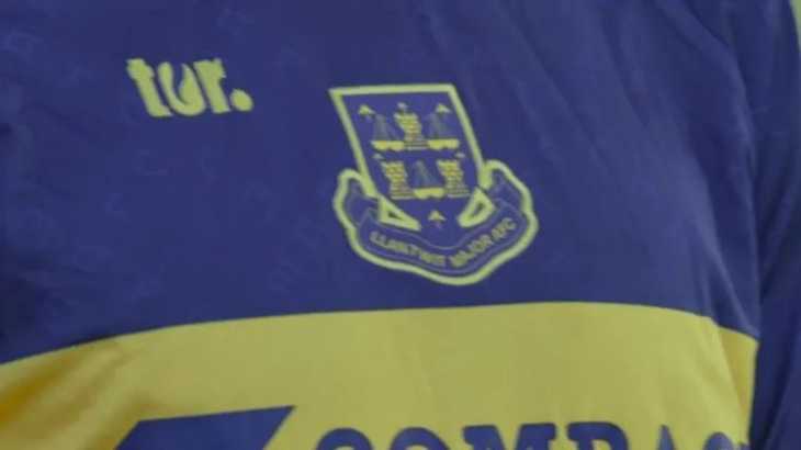 FOTOS: A lo Boca: la espectacular camiseta de Llantwit Major FC, equipo del ascenso galés
