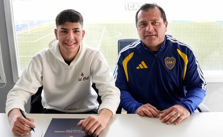 Franco Pérez, hijo de Omar, firmó su primer contrato con Boca