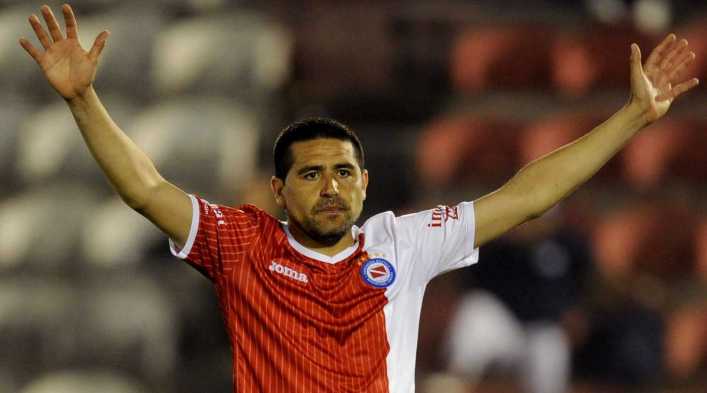Riquelme fue citado para jugar ante Gimnasia en Jujuy