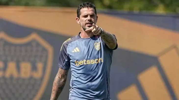 Gago sigue probando y ensayó otro esquema antes del debut oficial de Boca en 2025