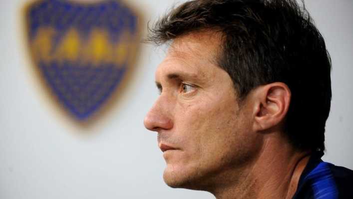 Guillermo suma un volante y pone a Tevez de nueve