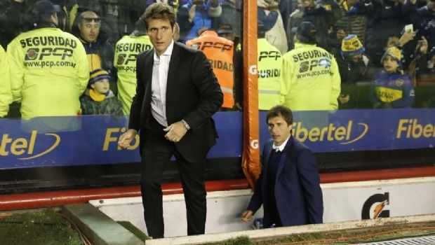 Guillermo y los dos futbolistas para reforzar la defensa
