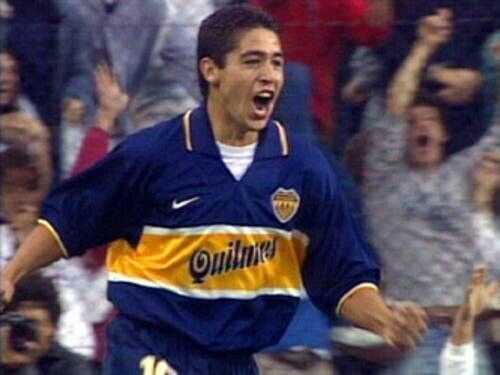 Hace 24 años, Riquelme hacía su primer gol en Boca