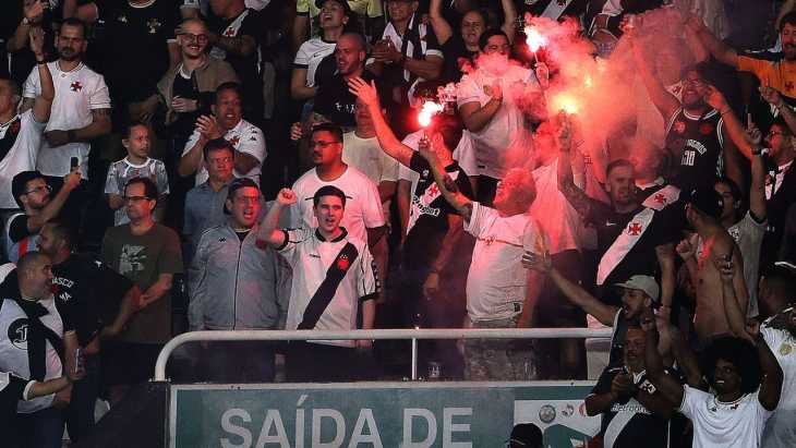 Hinchas de Vasco destacaron el aliento de La Bombonera antes de la semifinal