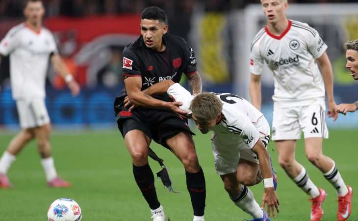 Increíble: Equi Fernández fue expulsado en su debut en Bayer Leverkusen