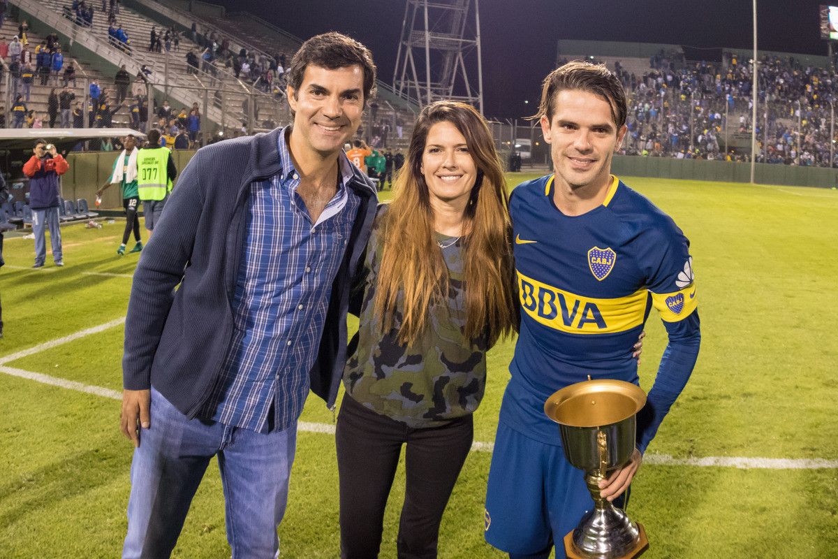 Isabel Macedo, Fernando Gago y un beso que da que hablar