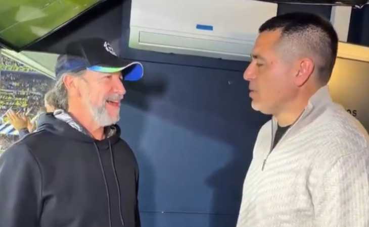 Juan Román Riquelme se encontró con un otro famoso artista internacional en La Bombonera: “Usted es el ídolo de mi mamá”