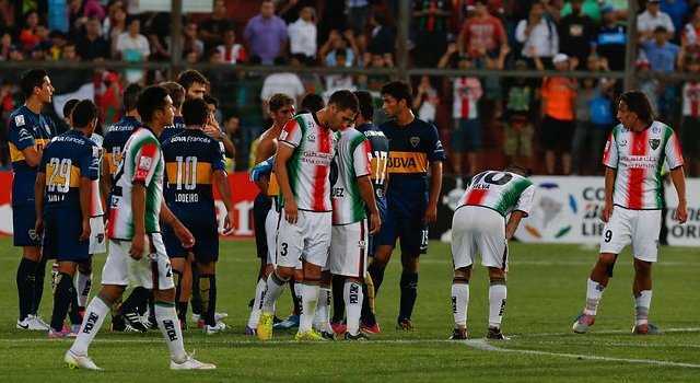 Jugadores de Boca Juniors tuvieron fuerte discusión tras intercambio de camiseta con Palestino