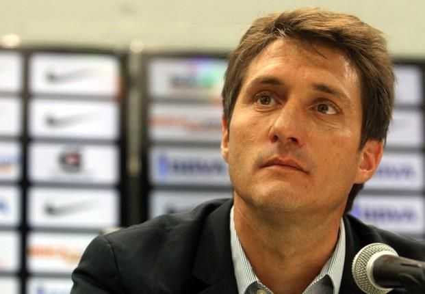 Los jugadores que eligió Barros Schelotto para armar el 