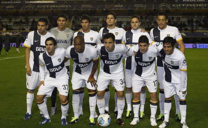 Jugó en Boca, ahora es DT y lleva a un psicólogo al banco de suplentes en cada partido: “El fútbol es emocional”