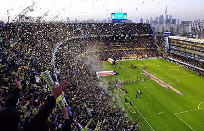 La Bombonera de Boca Juniors, el estadio que late