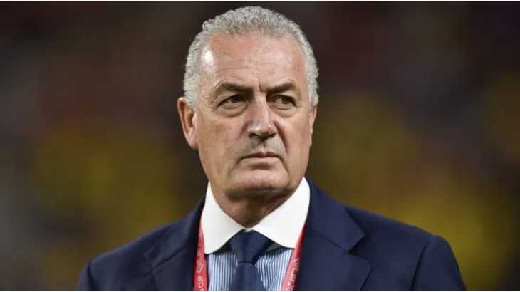 La curiosa frase de Gustavo Alfaro a los jugadores de Costa Rica en el entretiempo ante Brasil