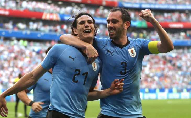 La defensa de Diego Godín a Cavani tras los silbidos en La Bombonera: “No me gusta”