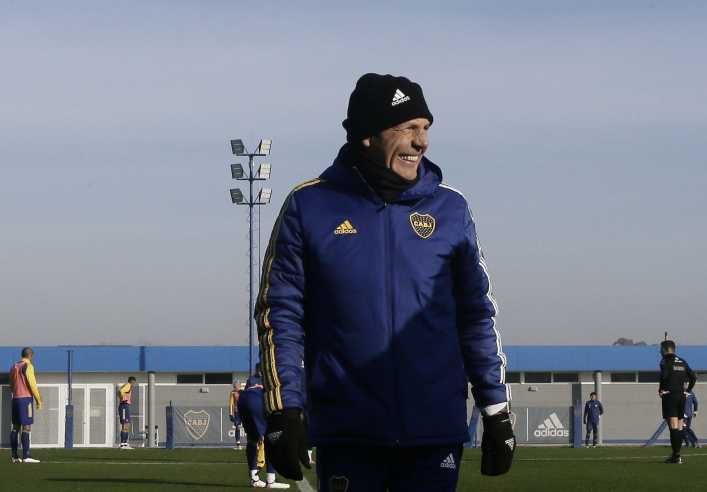 La duda de Russo en el 11 titular que hizo enojar a los hinchas de Boca