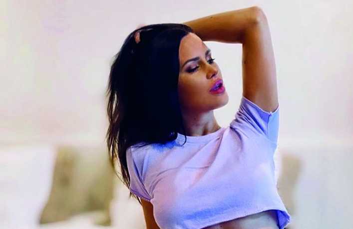 La foto de Natalie Weber frente al espejo que causó suspiros