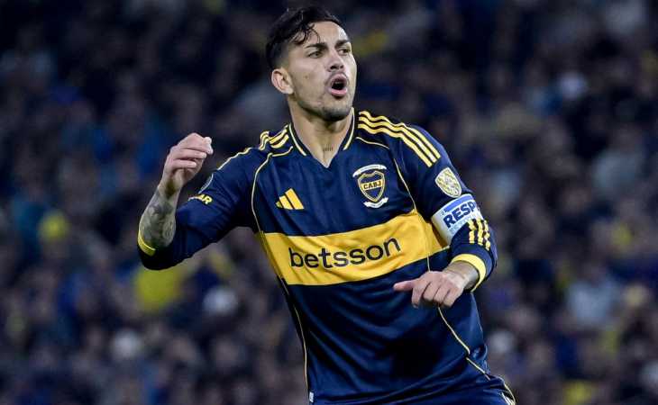 La foto de Paredes junto a dos referentes del vestuario de Boca: “Cómo los quiero”