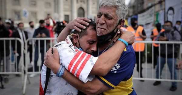 La foto que emociona: buscamos a los hinchas