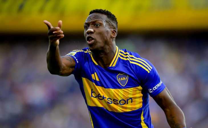 La fuerte autocrítica de Advíncula tras la victoria de Boca: Esa mufa de mier...