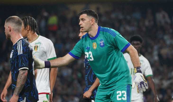 La fuerte autocrítica de Dibu: Menos mal que no jugamos la Finalissima, ja