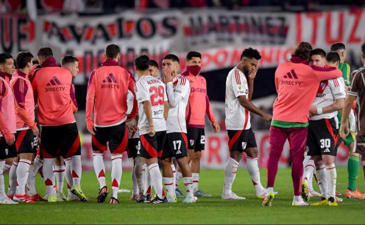La hinchada de River colgó una insólita bandera en el Monumental e hizo estallar de risa a todo Boca: “No les da la cara”