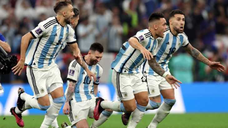 La impactante ¡invocación! de Messi a Maradona en el último penal: ¡Vamos Diego, desde... La impactante ¡invocación! de Messi a Maradona en el último penal: ¡Vamos Diego, desde...