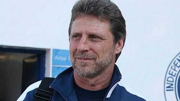 La irónica crítica de Enrique Hrabina a Gino Peruzzi