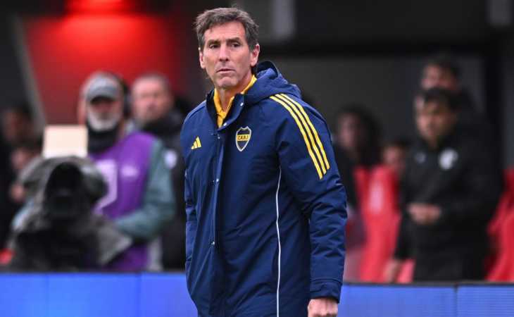 La nueva decisión de Claudio Úbeda con el plantel de Boca antes del partido ante Estudiantes