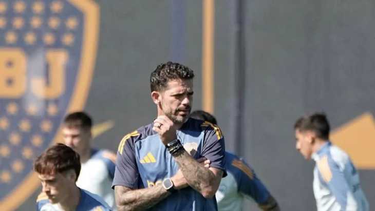La primera fuerte decisión de Gago en Boca, a contramano con lo que había definido el Consejo
