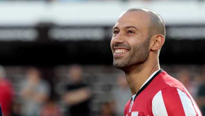 La reacción de Mascherano a una vieja foto suya con Tevez La reacción de Mascherano a una vieja foto suya con Tevez