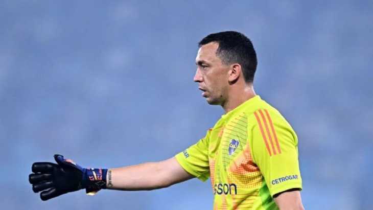 La tajante frase de Marchesín tras la polémica por su cambio en los penales ante Alianza Lima