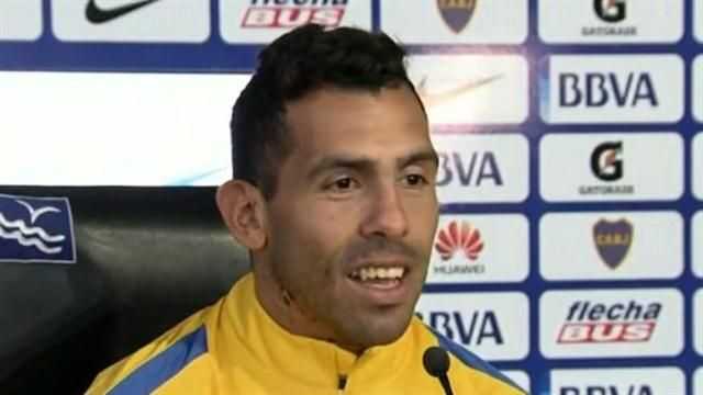 VIDEO: La tremenda broma de Tevez a la prensa argentina