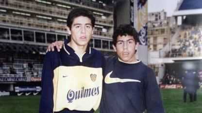 Las idas y vueltas en la relación de Riquelme y Tevez