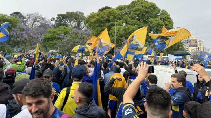 Las mejores imágenes del banderazo de Boca con Riquelme