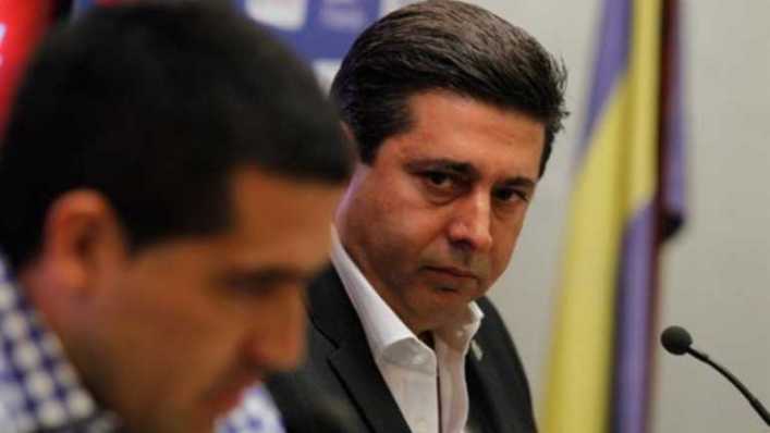 Riquelme le 'tiró la pelota' a la dirigencia de Boca, que se vio 'acorralada' y se reunió