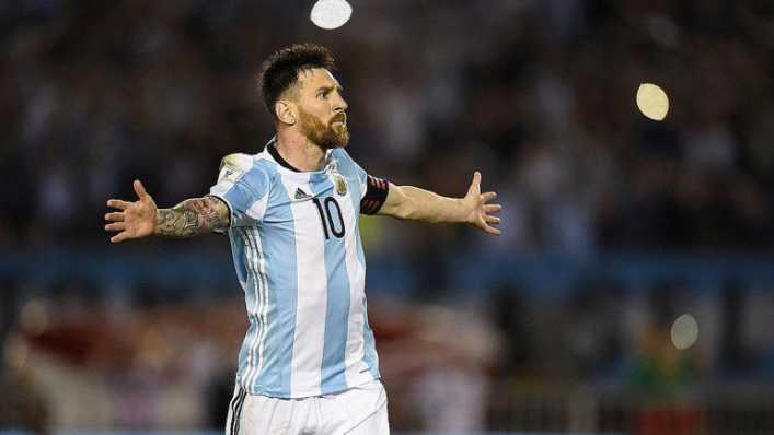 Leo Messi festeja sus 32 años con la clasificación