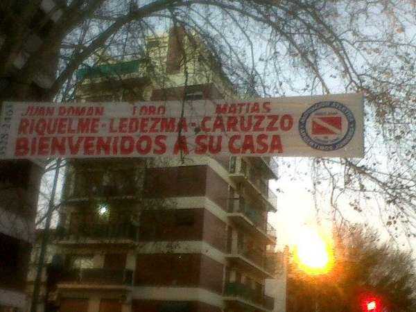 ¡Les pasa el trapo!
