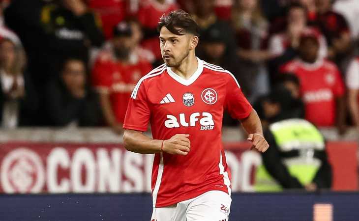 Llevó la 10 de Boca, se fue porque perdió terreno y tuvo un flojo 2025: qué es de la vida de Óscar Romero