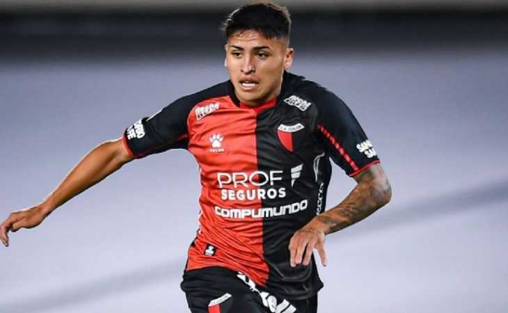 Lo comparan con Tevez y tiró un caño a lo Riquelme: el lujazo de Farías en Copa Argentina