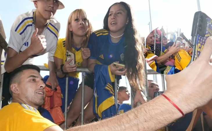 Locura por Boca en Rosario: la foto viral de una niña con el Changuito Zeballos