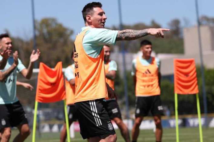 Los 11 de Argentina ante Perú