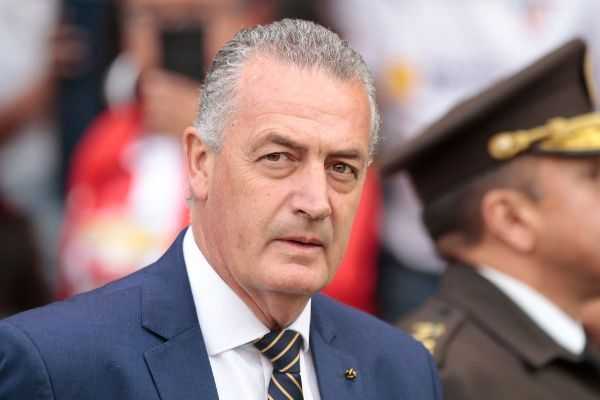 Los antecedentes de Gustavo Alfaro dirigiendo en el Monumental