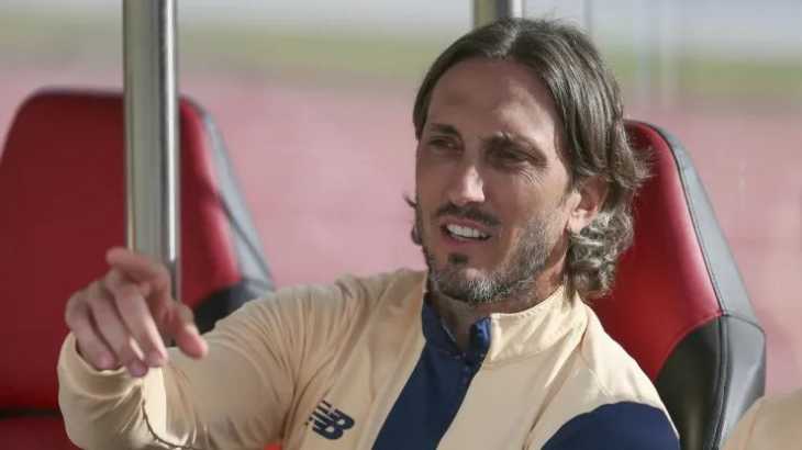 Los detalles de la situación de Luis Zubeldía: ¿El tapado de Riquelme para Boca?