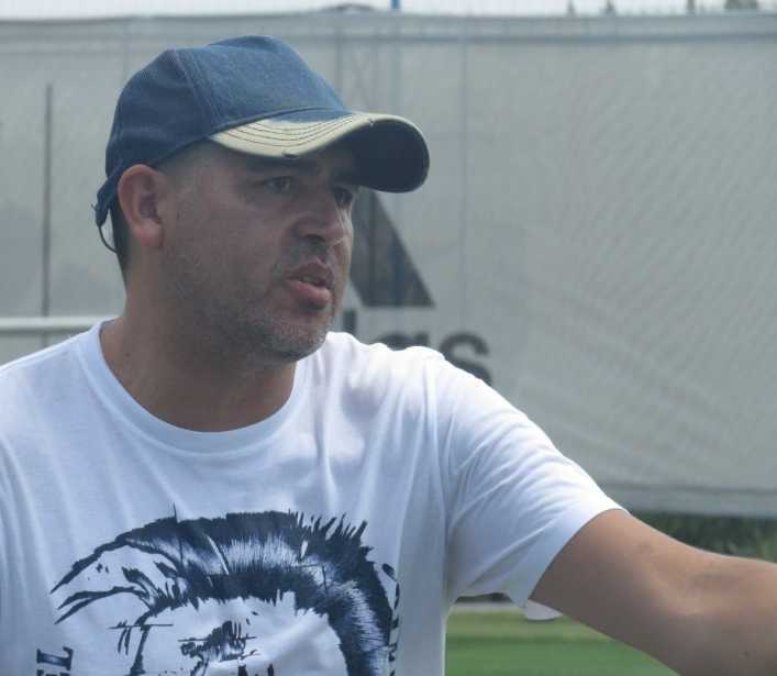 Los dos 9 que hablan con Román