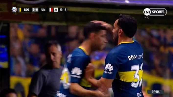 ¿Los hinchas de Boca aplaudieron el cambio de Tevez?