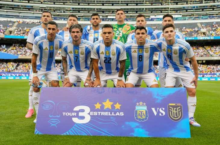 Los jugadores de la Selección Argentina al límite con las amarillas de cara al duelo ante Venezuela