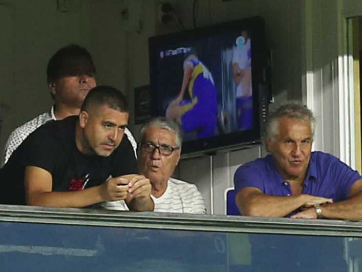 Los tres titulares de Boca a los que les comunicaron que deben buscarse club