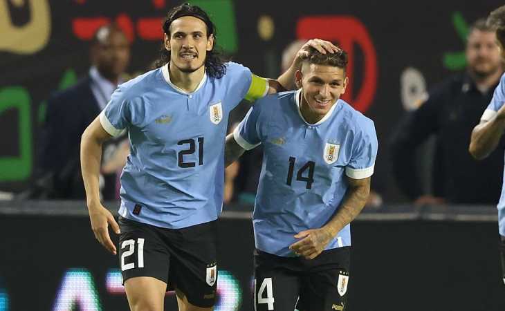 Lucas Torreira contó cuál es el gran arrepentimiento de Cavani en Boca: “Siempre me lo dice”