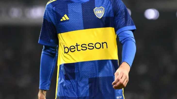 Luis Advíncula faltó a la práctica de Boca y viajó a España: el motivo