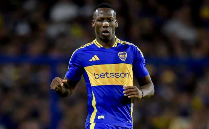 Luis Advíncula medita irse de Boca: qué pasó y por qué esto afecta a Lucas Blondel