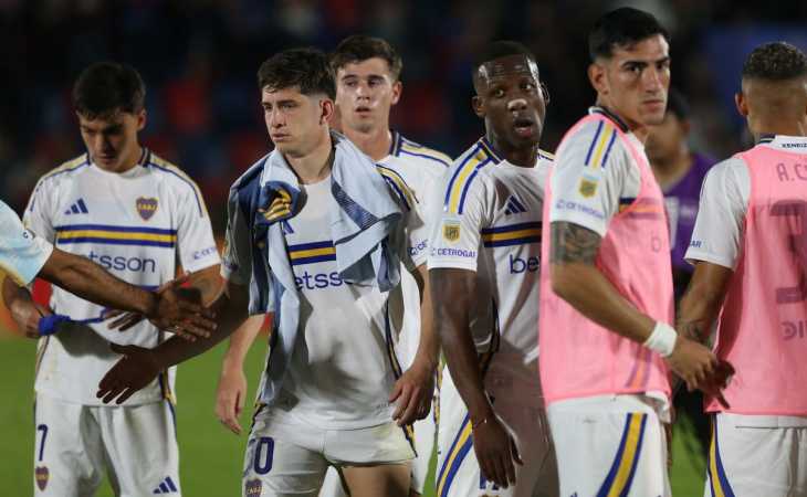 Luis Advíncula podría perder su lugar en Boca ante Lanús por mal rendimiento: “Está bajo la lupa”